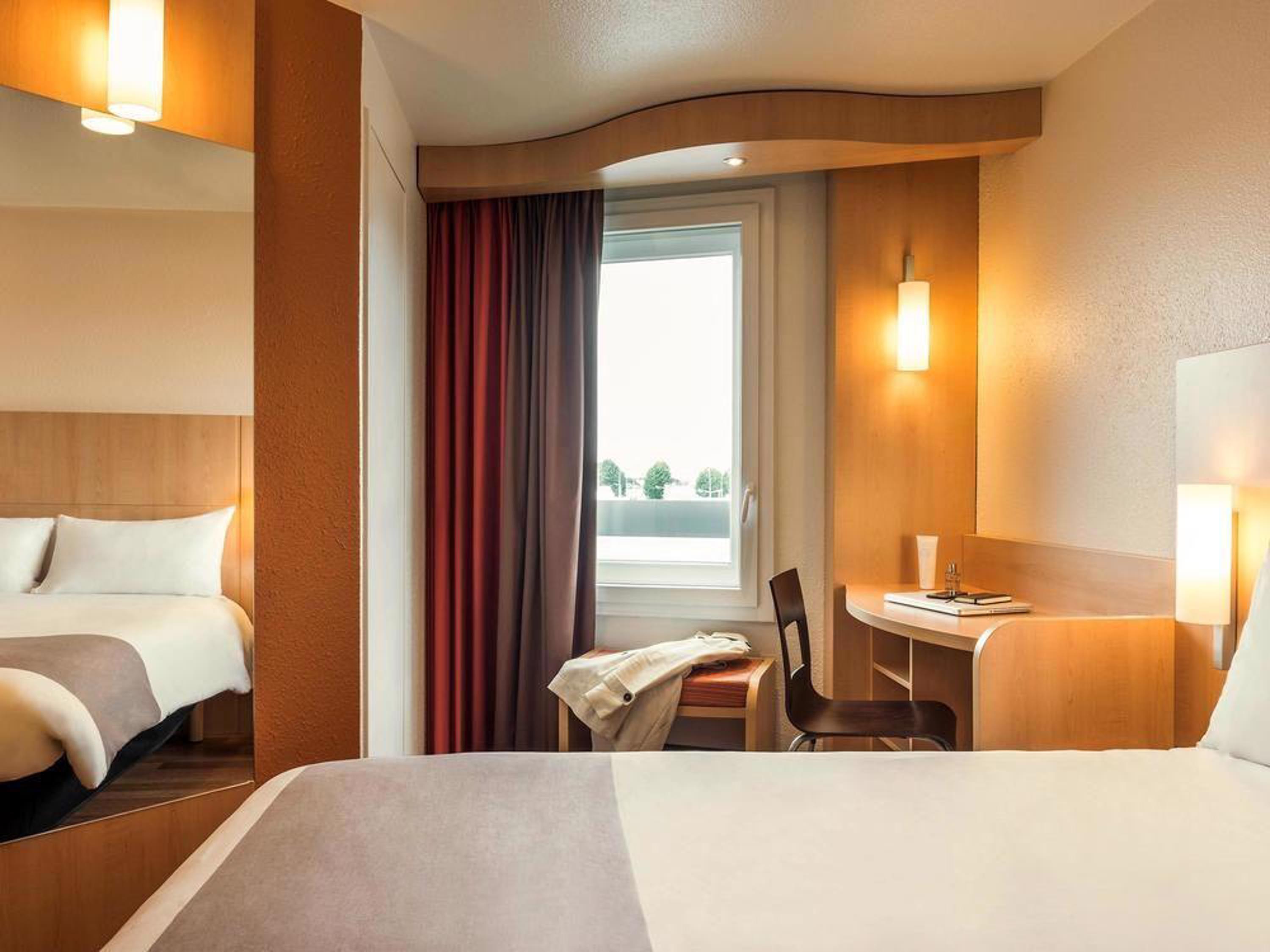 Hotel Ibis Paris Coeur D'orly Airport