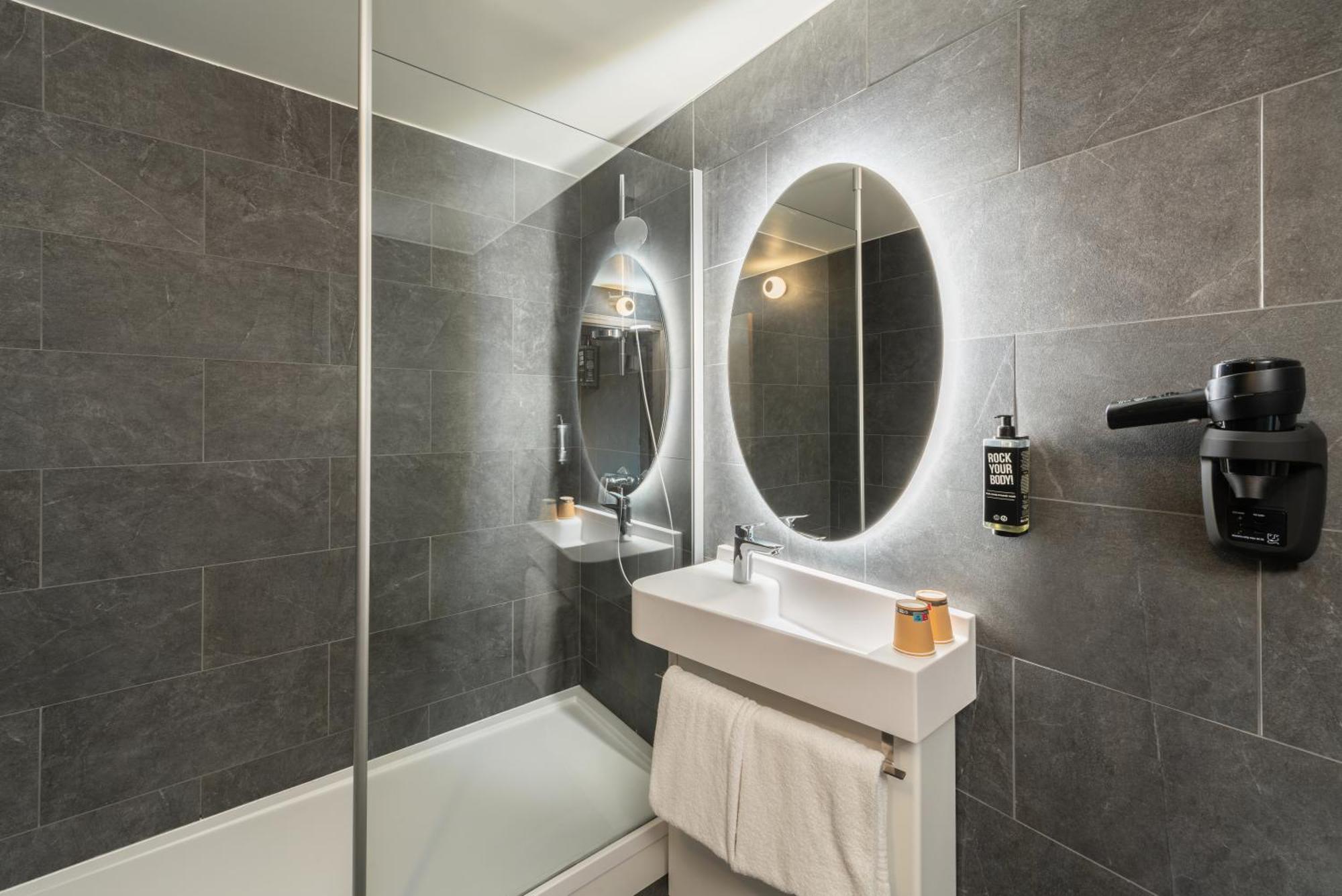 Hotel Ibis Paris Coeur D'orly Airport 3*