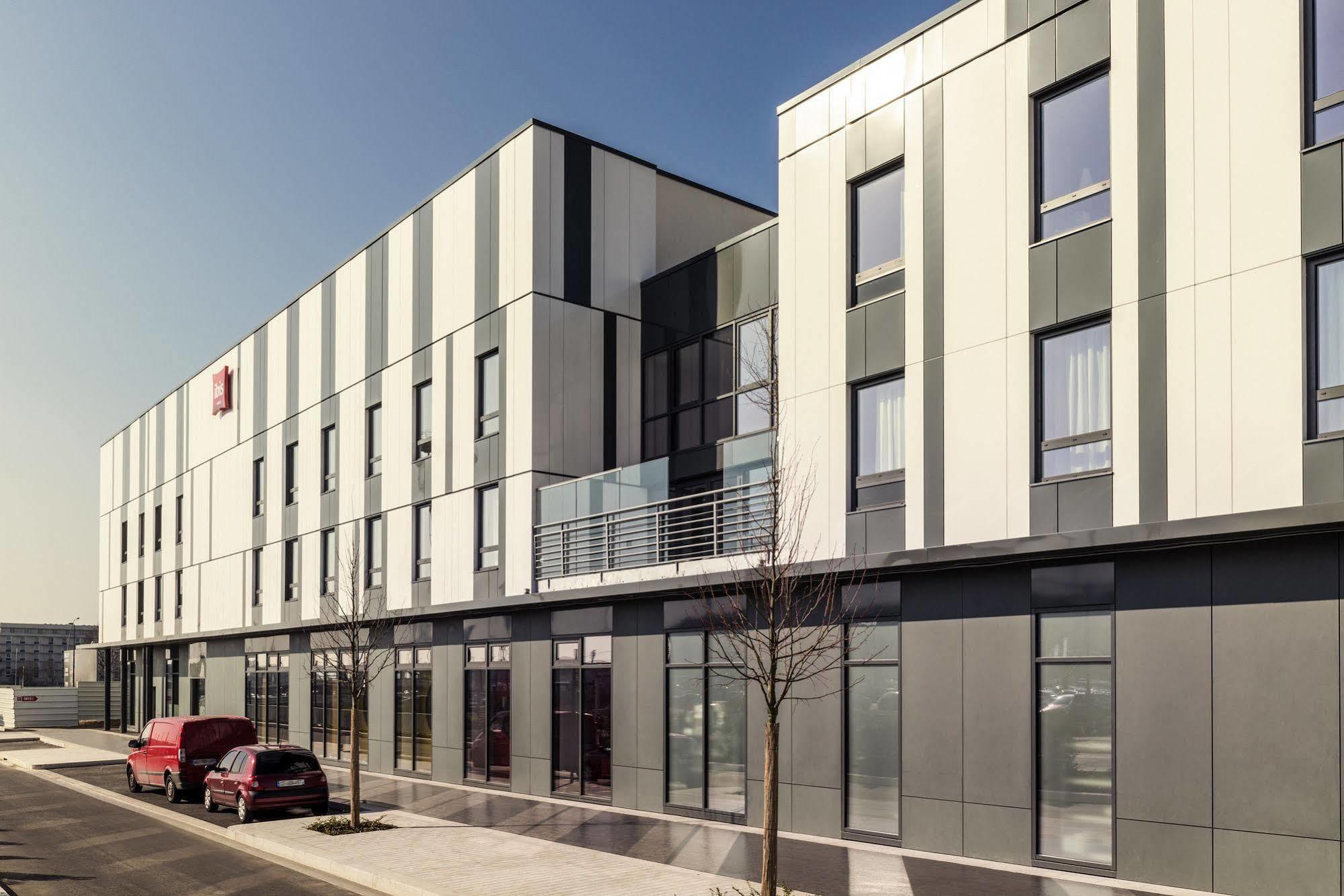 Ibis Paris Coeur D'orly Airport Hotel 3*
